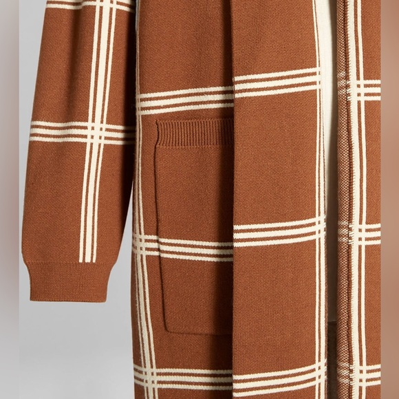Modcloth Cozy Plaid Cardigan - Picture 2 of 6